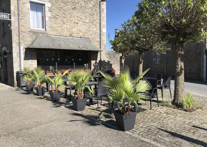 Brittany Dinan Exterior Detail