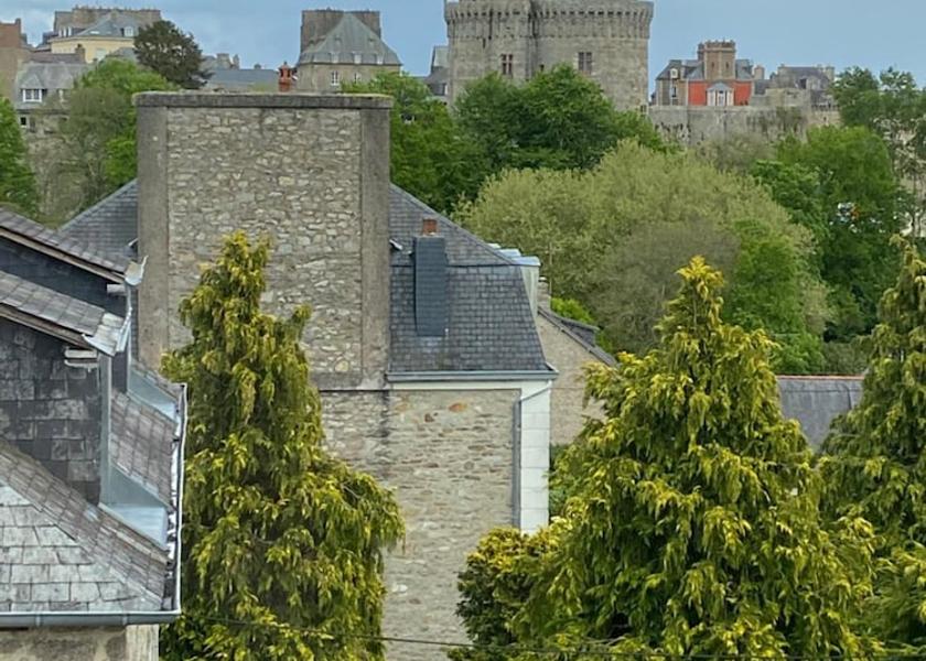 Brittany Dinan Exterior Detail