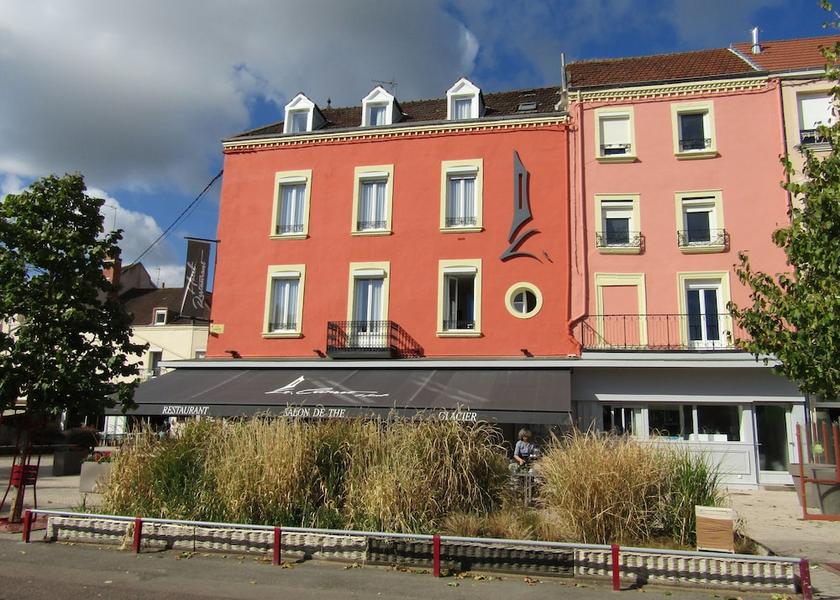 Bourgogne-Franche-Comte Le Creusot Facade