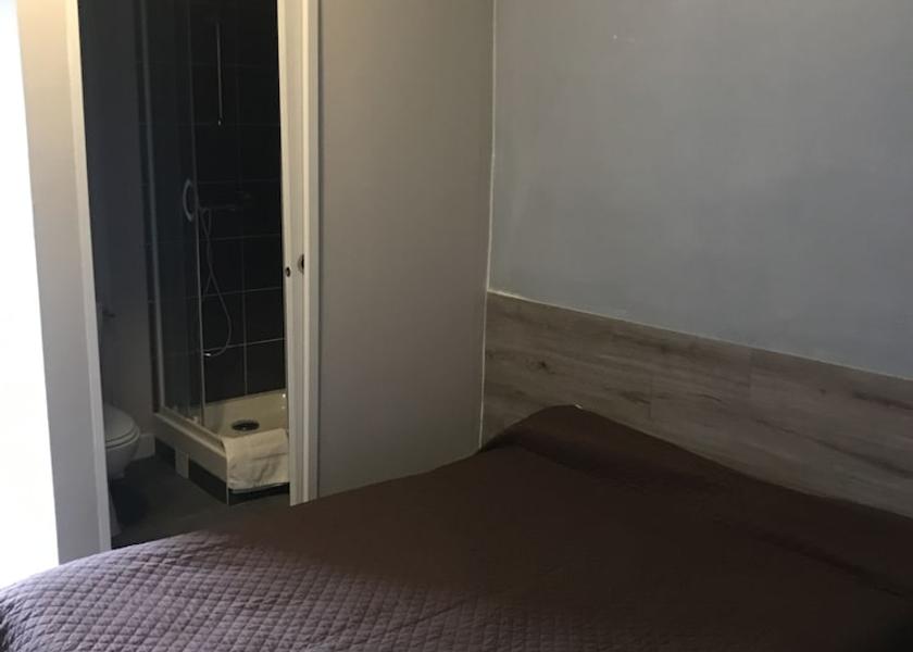 Pays de la Loire Le Mans Room