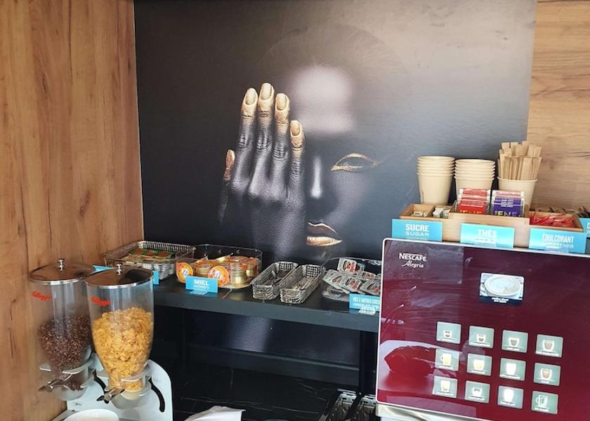 Provence - Alpes - Cote d'Azur Martigues Breakfast Area