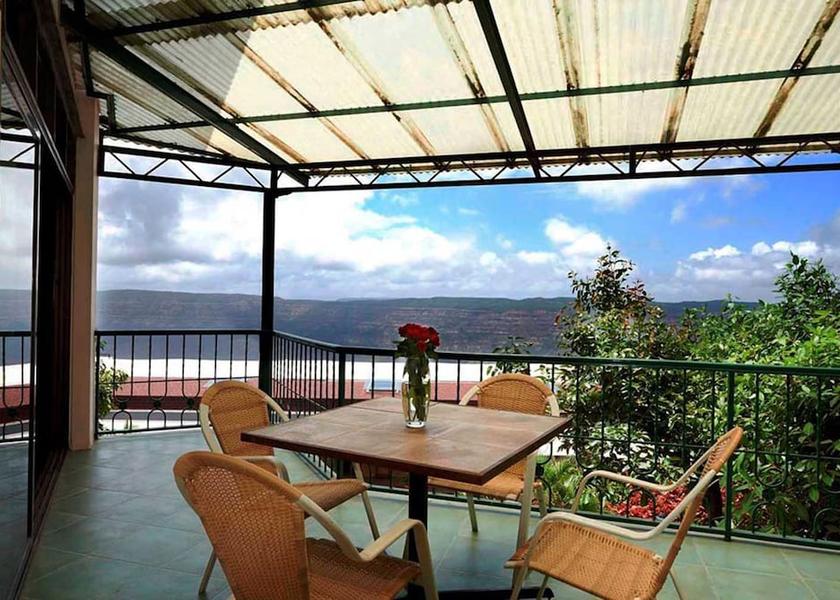 Maharashtra Mahabaleshwar Terrace/patio
