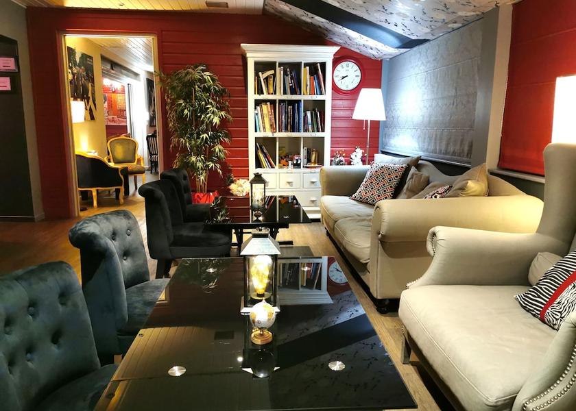 Pays de la Loire Saumur Lobby