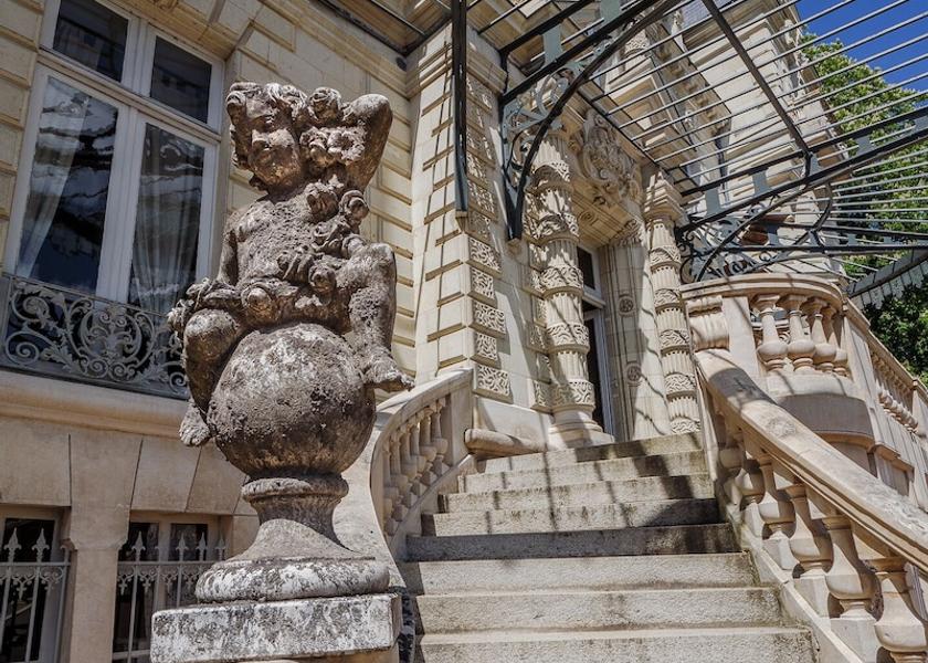 Pays de la Loire Saumur Facade