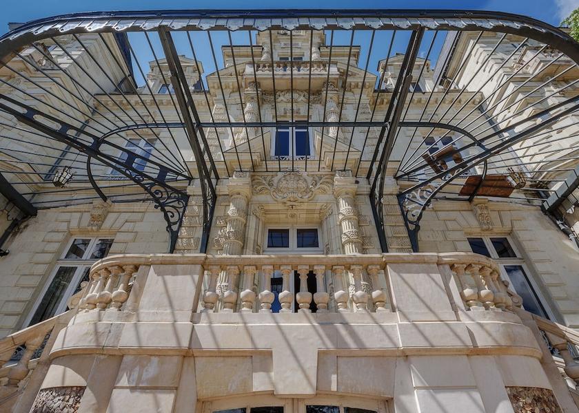 Pays de la Loire Saumur Facade