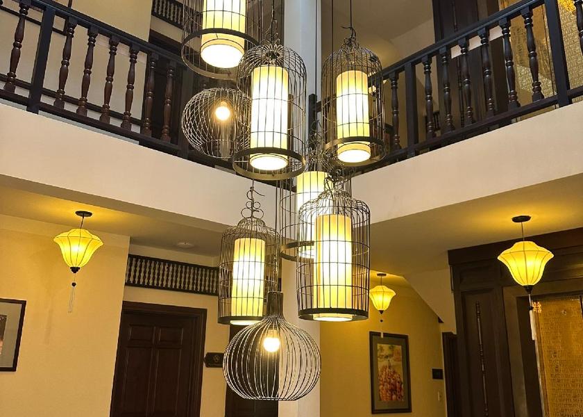 Thua Thien-Hue Da Nang lobby