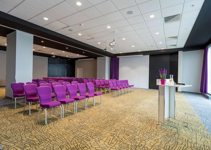 Hauts-de-France Villeneuve-d'Ascq Meeting Room