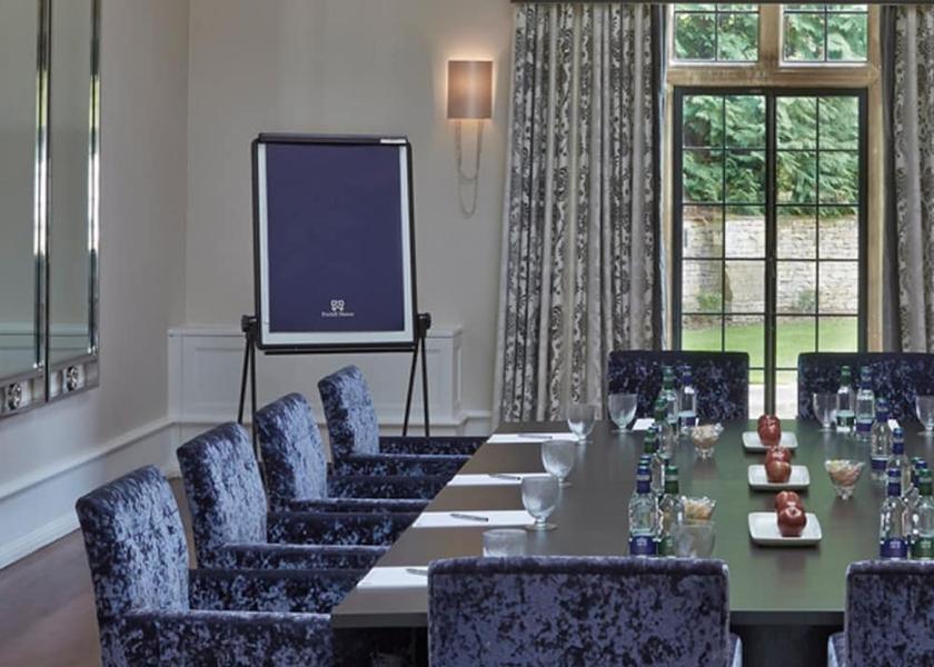 England Broadway Meeting Room