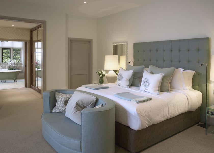 England Broadway Room