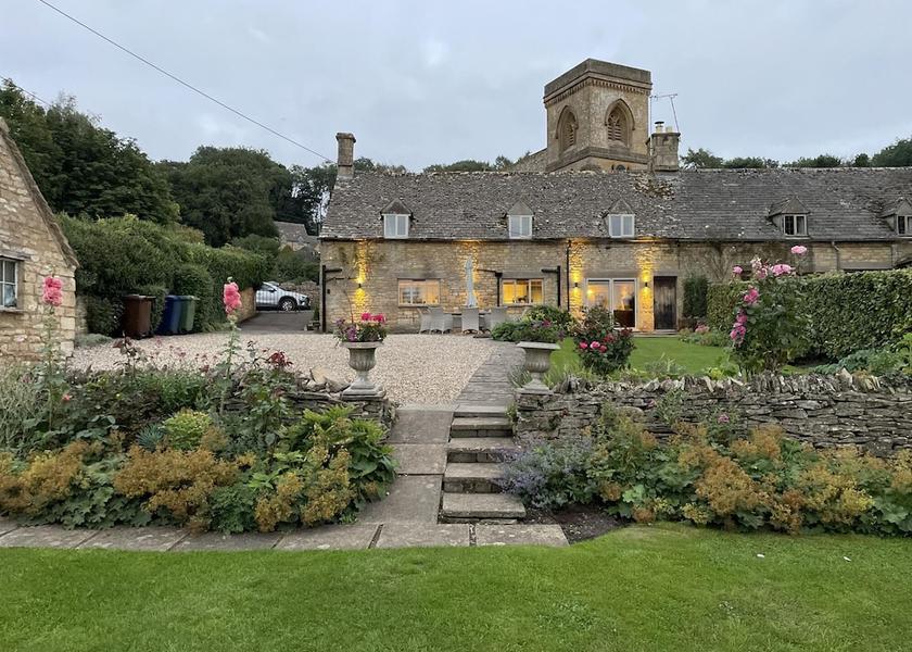 England Broadway Room