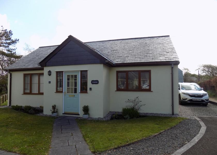 England Camelford Exterior Detail