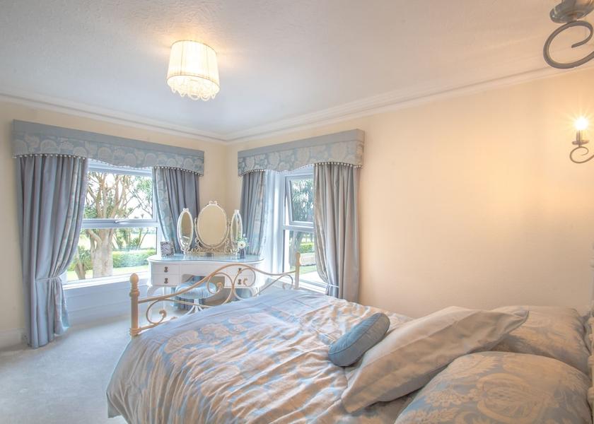 Northern Ireland Carrickfergus Room