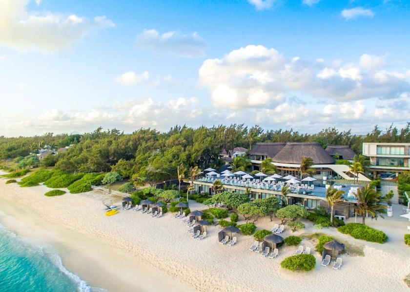 MU Poste Lafayette Exterior Detail