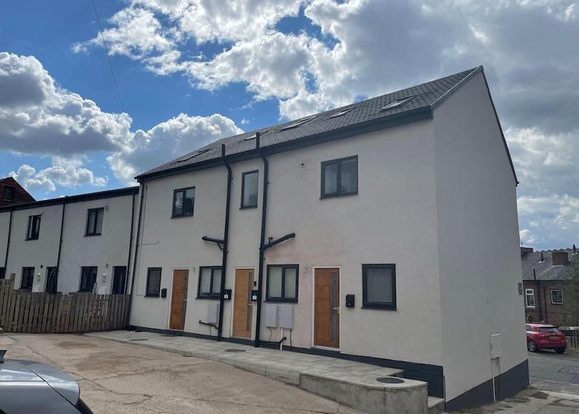 England Chesterfield Exterior Detail