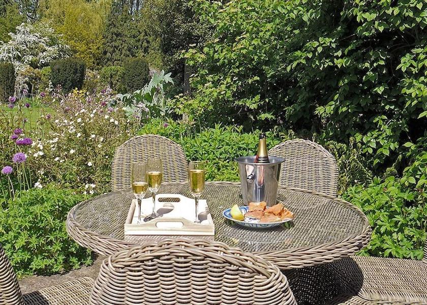 England Chipping Norton Exterior Detail