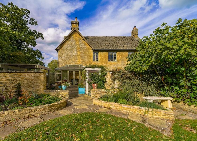 England Chipping Norton Exterior Detail