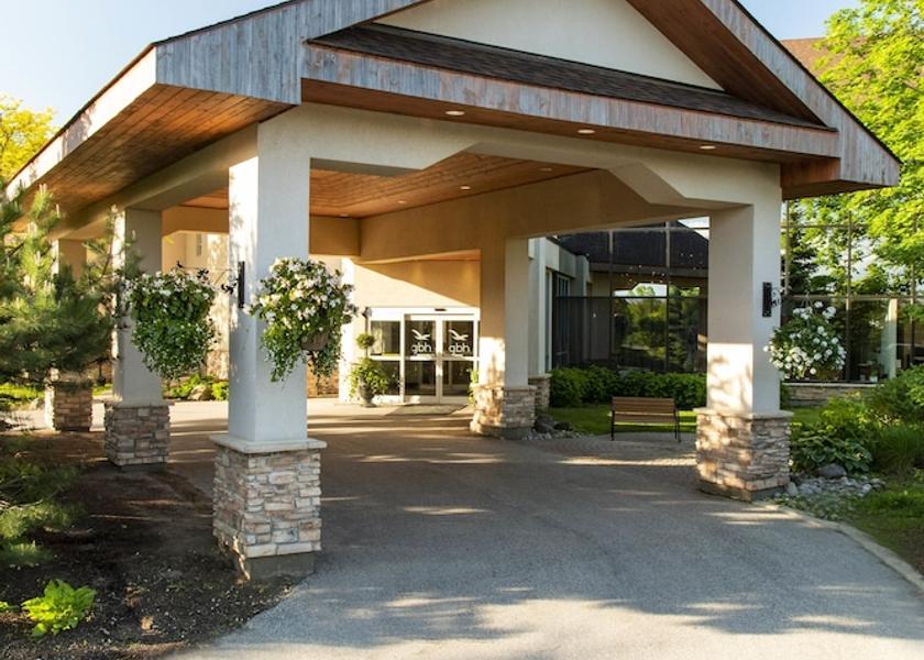 Ontario Collingwood Exterior Detail