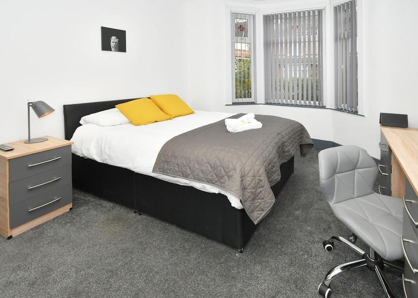 England Crewe Room