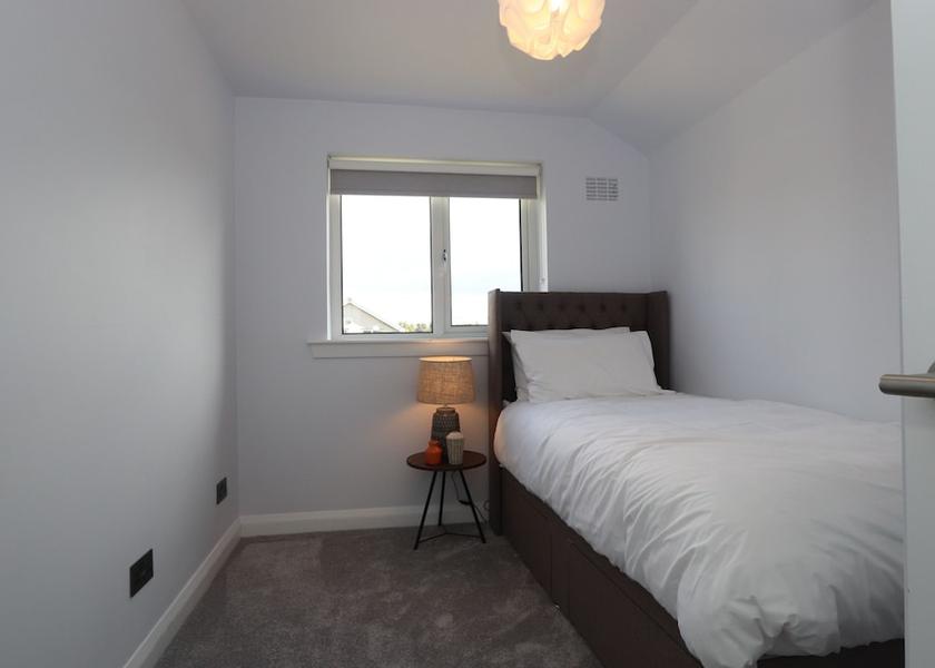 Scotland Dunfermline Room