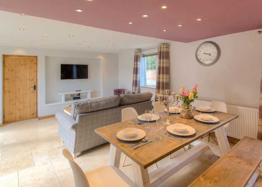 England Great Yarmouth In-Room Dining