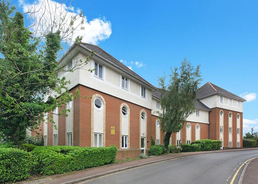 England Hatfield Exterior Detail