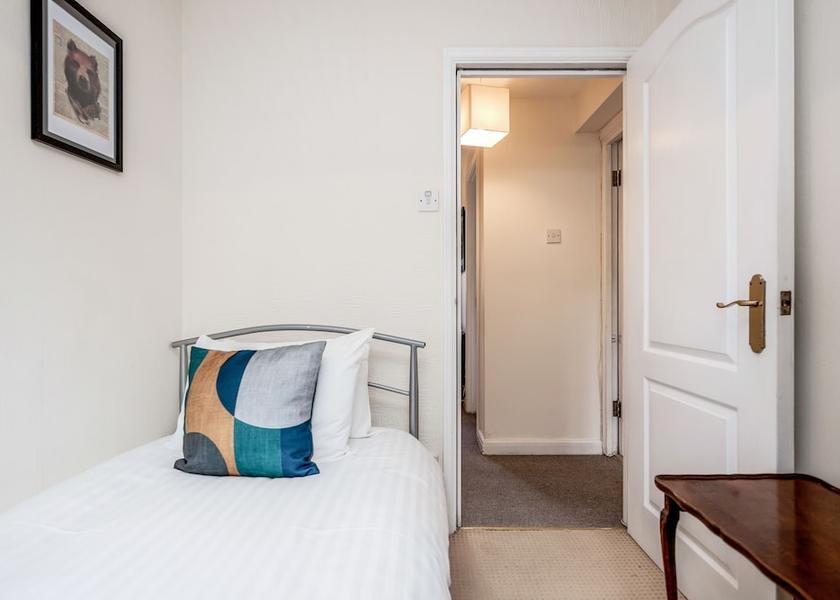 England Hatfield Room