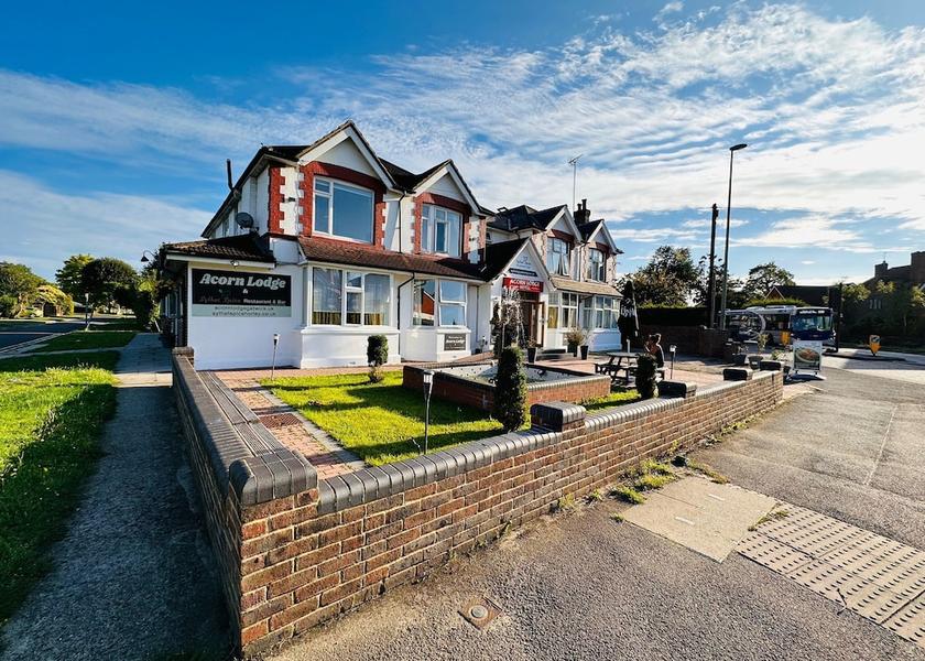 England Horley Facade