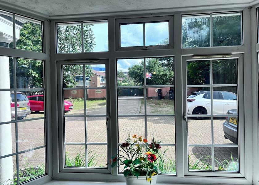 England Horley Facade