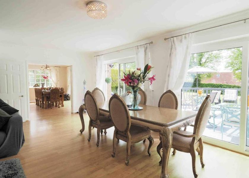 England Hythe In-Room Dining