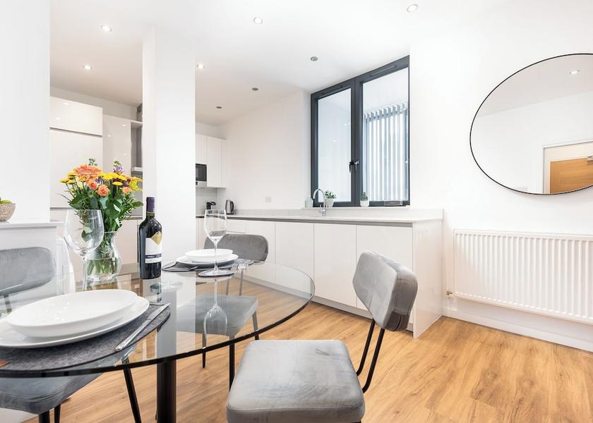 England Kingston Upon Thames In-Room Dining