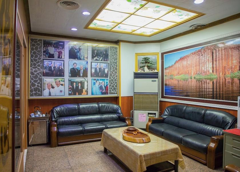 Penghu County Magong Lobby sitting area