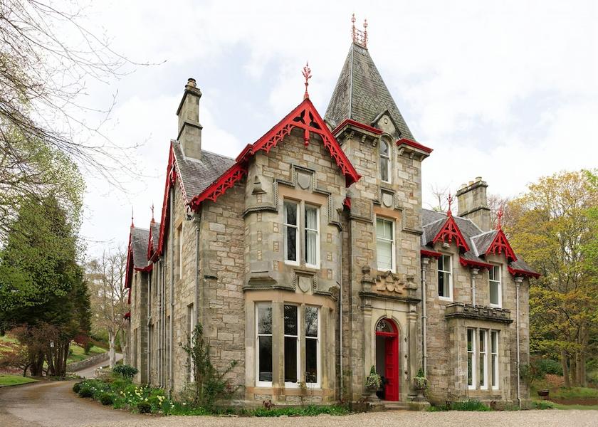 Scotland Pitlochry Facade