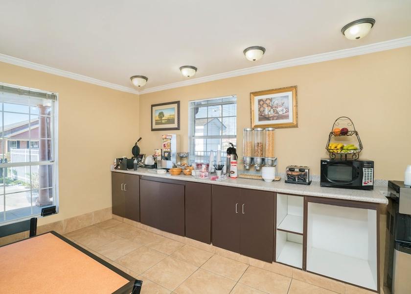 South Carolina Santee Breakfast Area