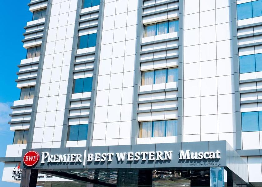  Muscat exterior view