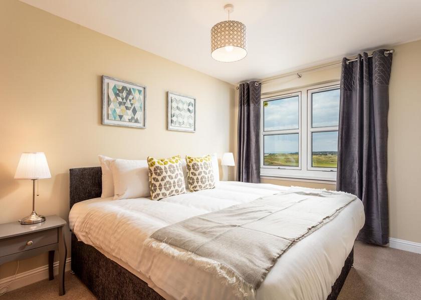Scotland Prestwick Room
