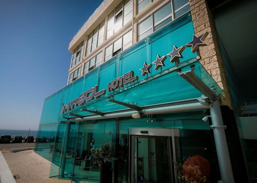 Leiria Marinha Grande Facade