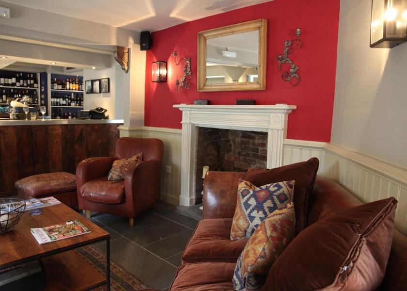 England Shaftesbury Interior Entrance