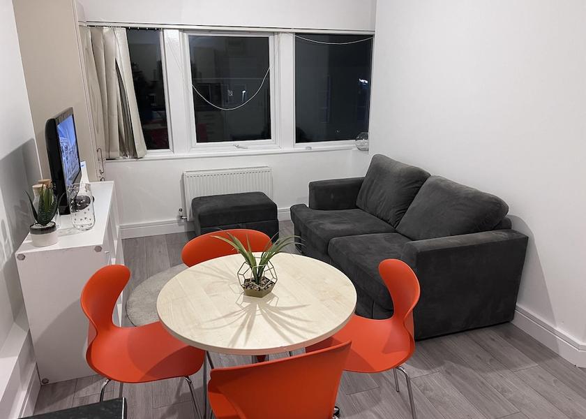 England Staines Dining Area