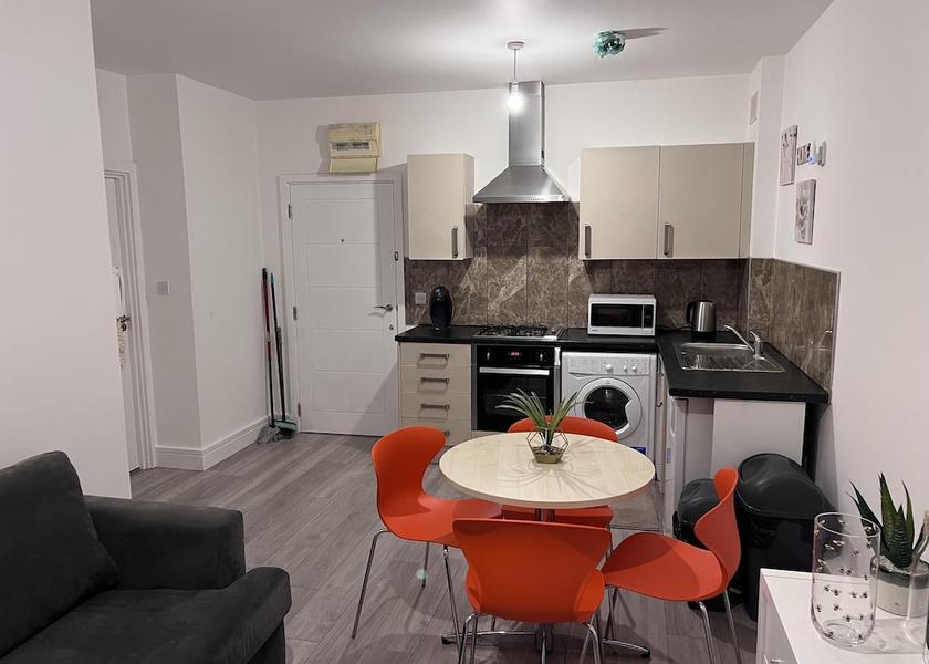 England Staines Kitchen