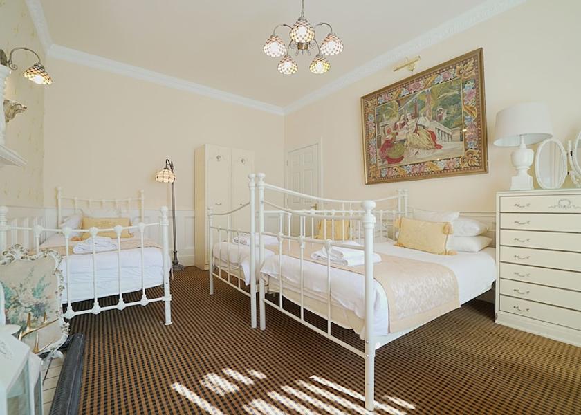 Scotland Stirling Room