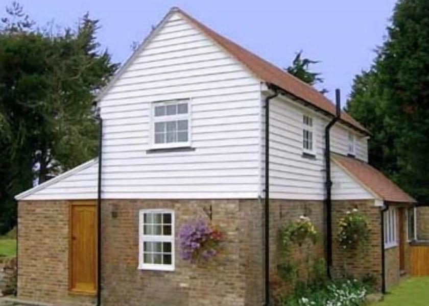 England Tonbridge Exterior Detail