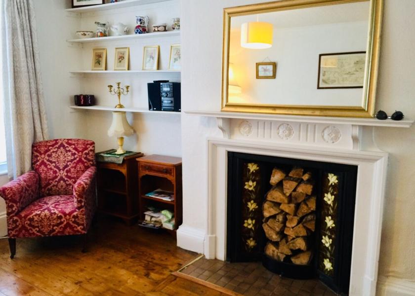 England Wallingford Interior Entrance