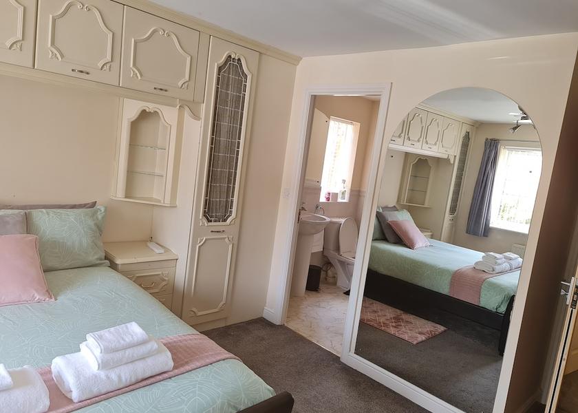 England Walsall Room