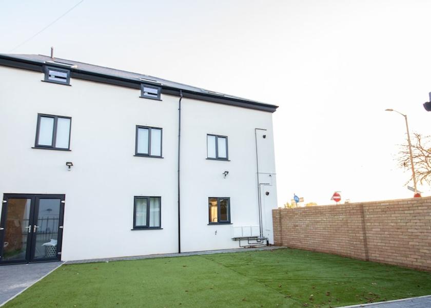 England West Drayton Interior Entrance