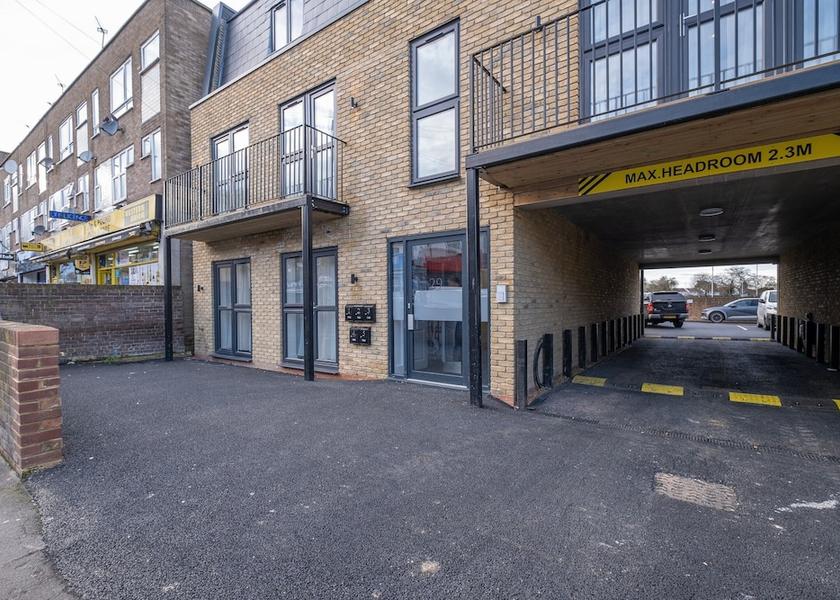 England West Drayton Exterior Detail