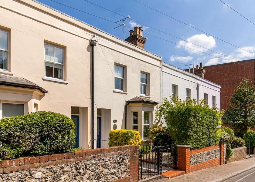 England Winchester Facade