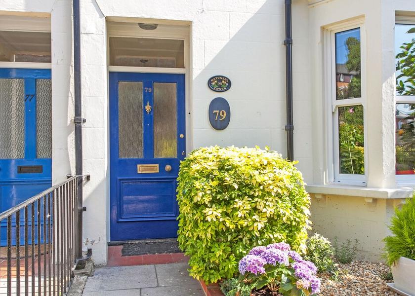 England Winchester Exterior Detail