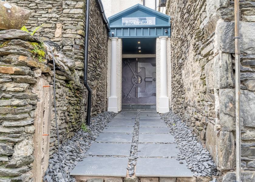 England Windermere Exterior Detail