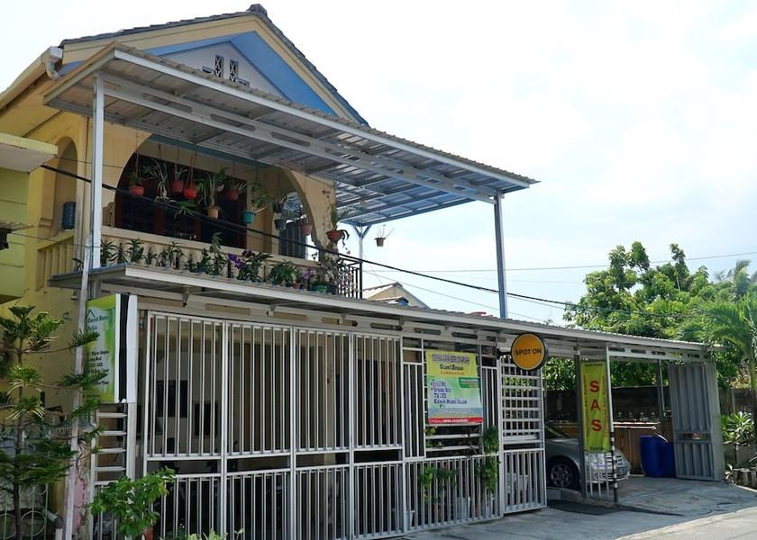  Balikpapan Exterior Detail