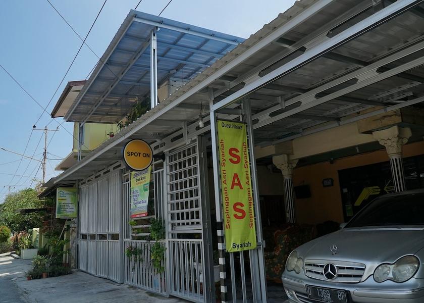  Balikpapan Exterior Detail